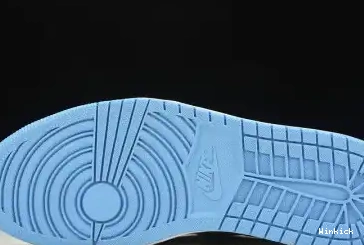 Retro CZ0790-104 Low OG UNC 1 Jordan 0524